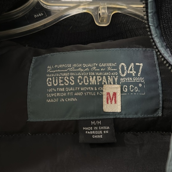 Guess faux fur hooded puffer bomber - Picture 2 of 7